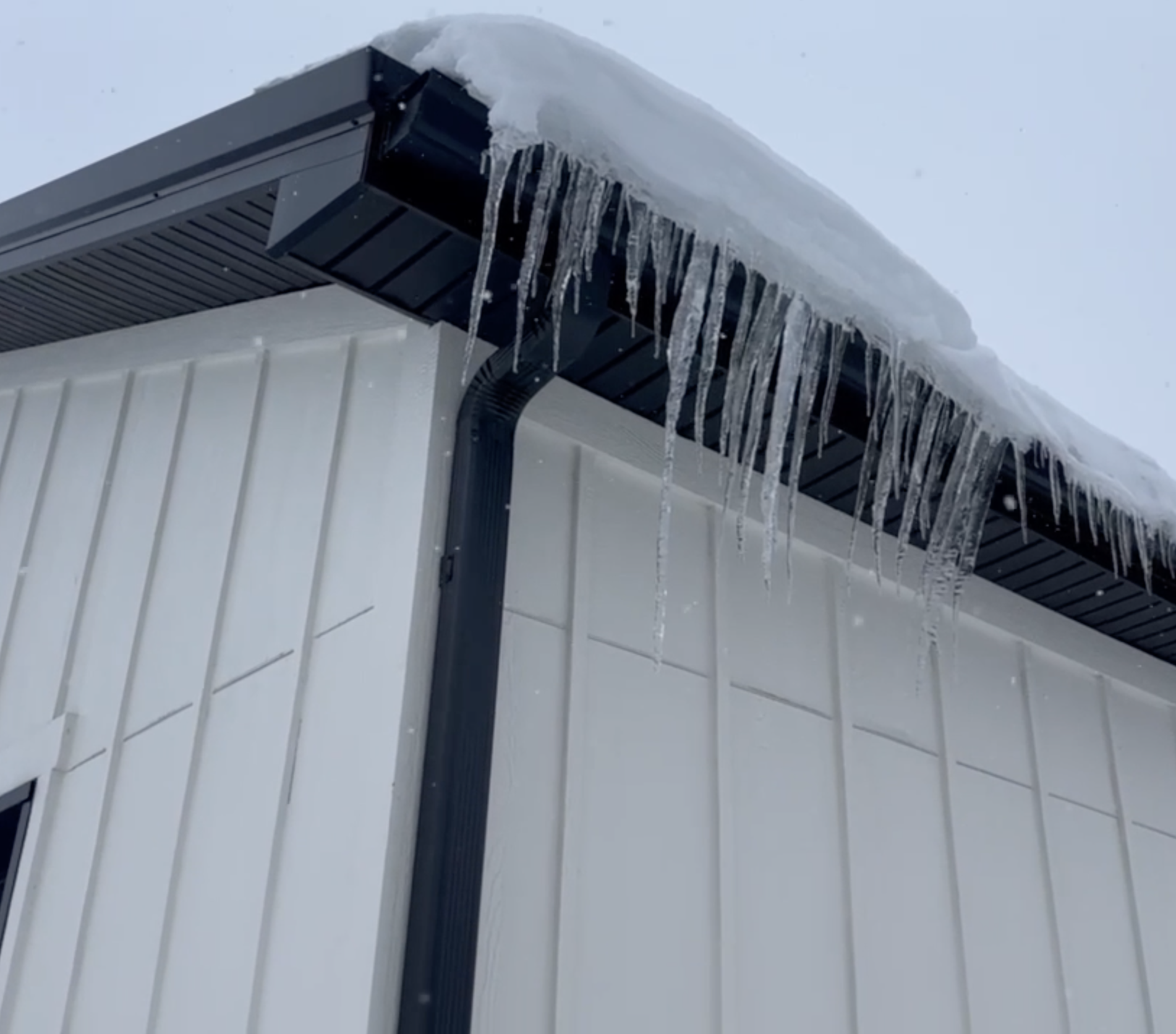 Impact of Ice Dams on KY Roofs